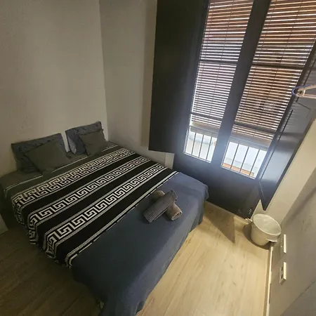 Ccozy Gignes House شقة